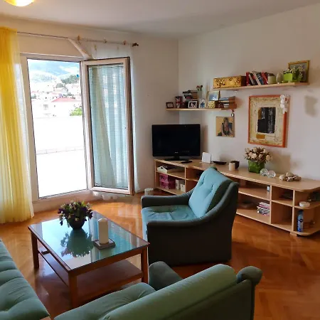 Apartment Silva, 50m From *