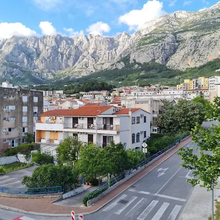 Apartment Silva, 50m From *