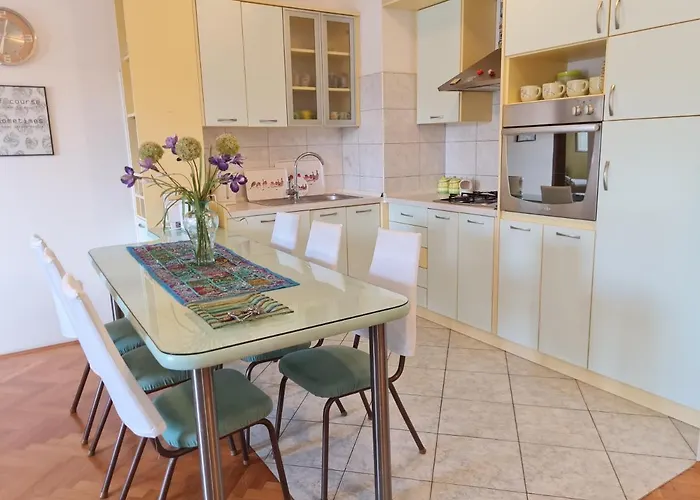 Silva, 50m From Apartment