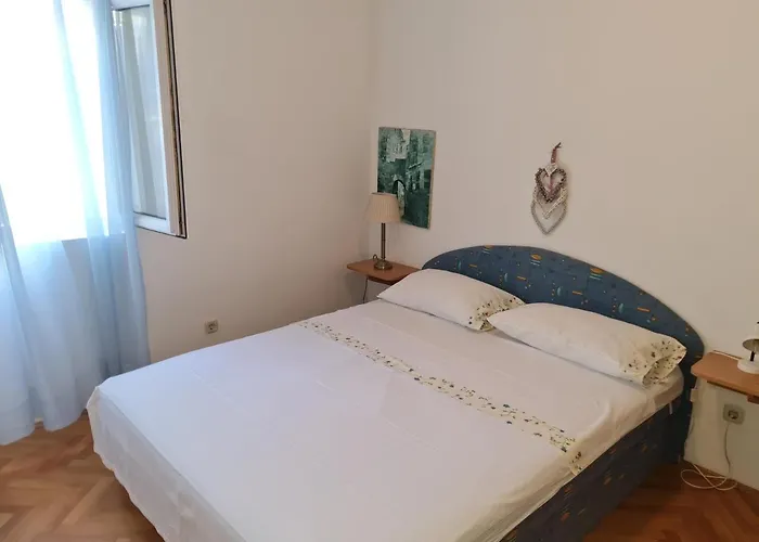 Silva, 50m From * Макарська